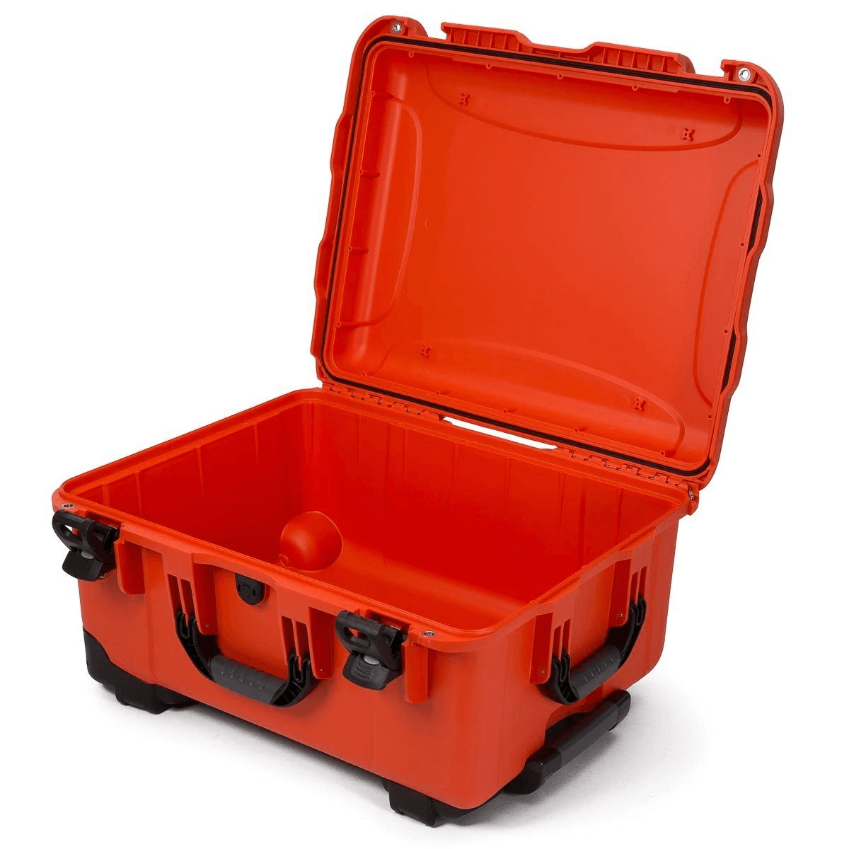 Nanuk 950Hard Plastic Rolling case with Wheels